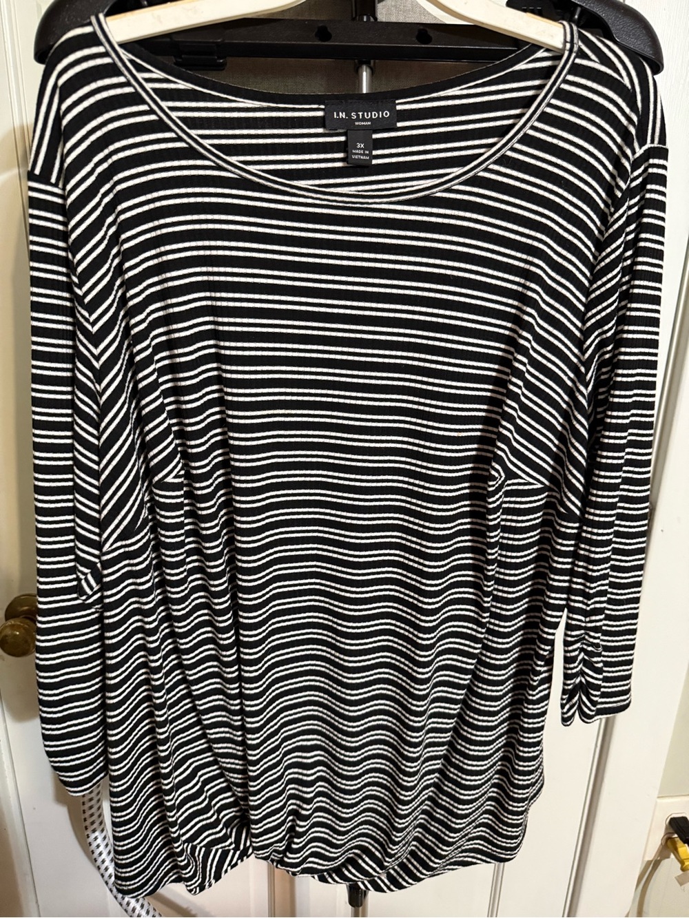 I.N. Studio Black & White Striped Long Sleeve Scoop Neck Top 3X